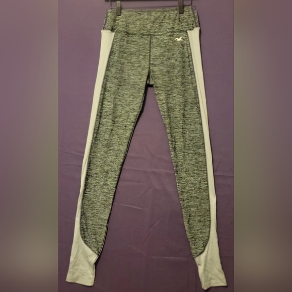 Hollister Pants - Womens Hollister Green and White Athletic Leggings. Size Medium
